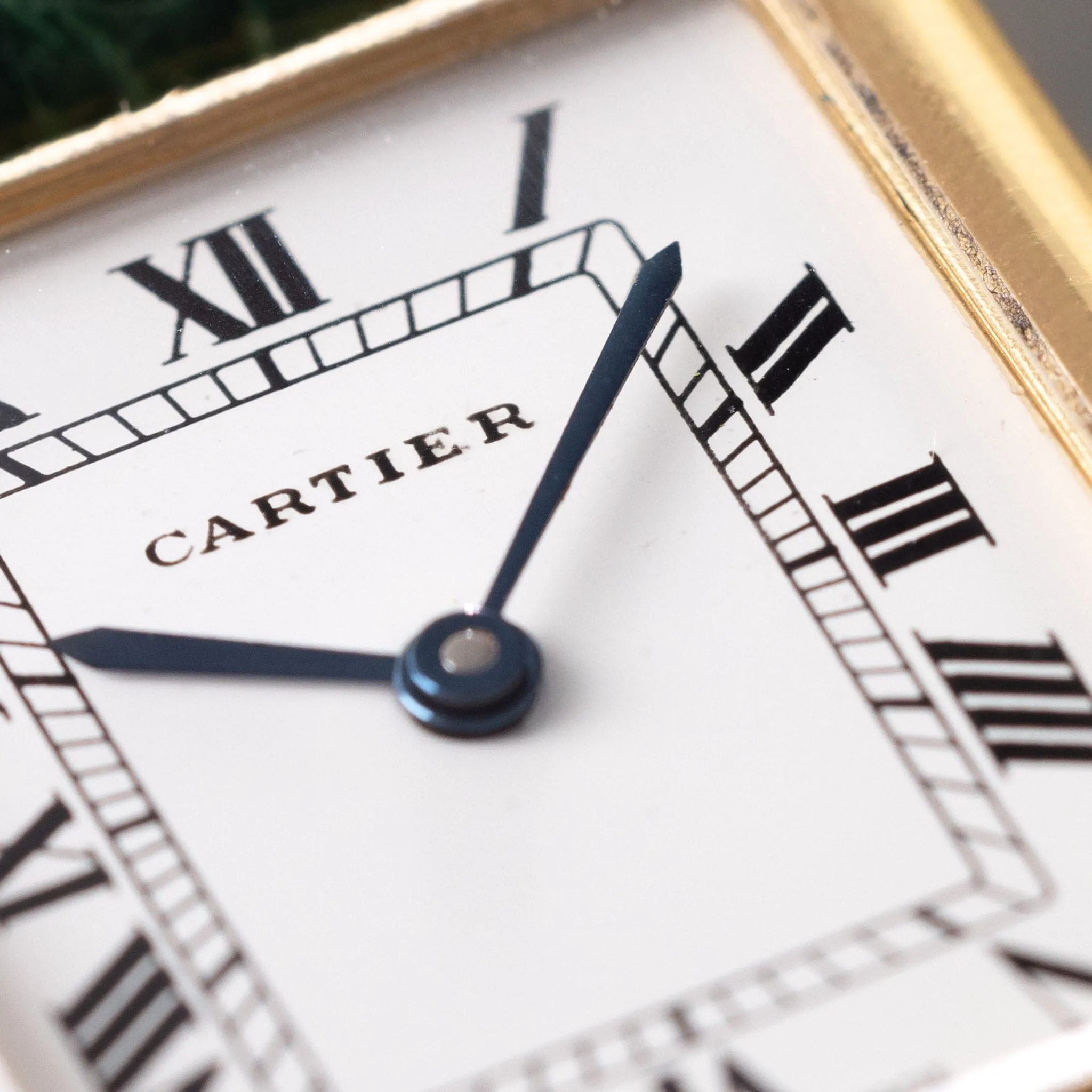 Cartier Tank Louis 18kt Yellow Gold Quartz Movement