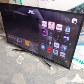 JVC 43 Inch Built-in WiFi Smart 4K Ultra HD LED TV   Built-in WiFi - London Used