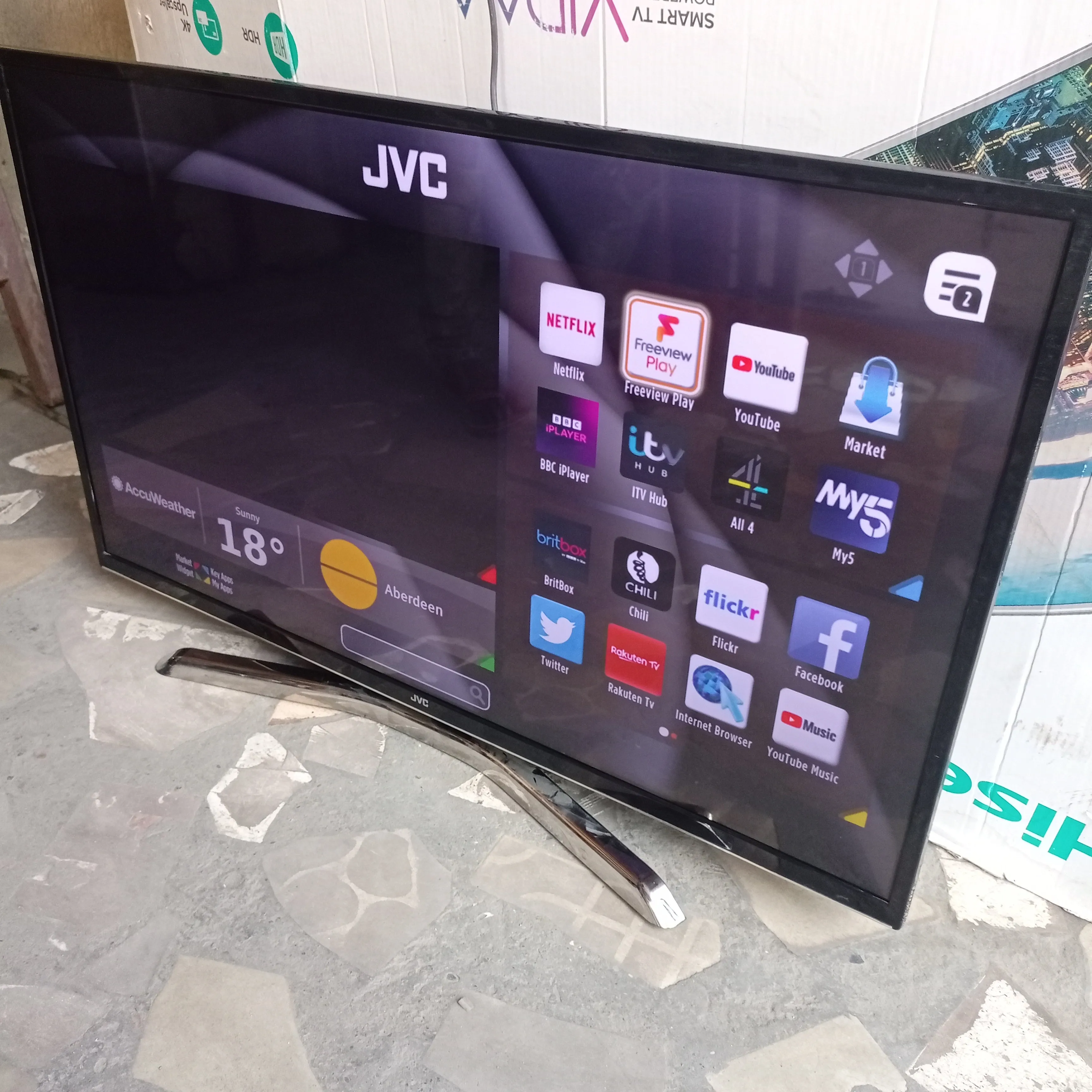 JVC 43 Inch Built-in WiFi Smart 4K Ultra HD LED TV   Built-in WiFi - London Used