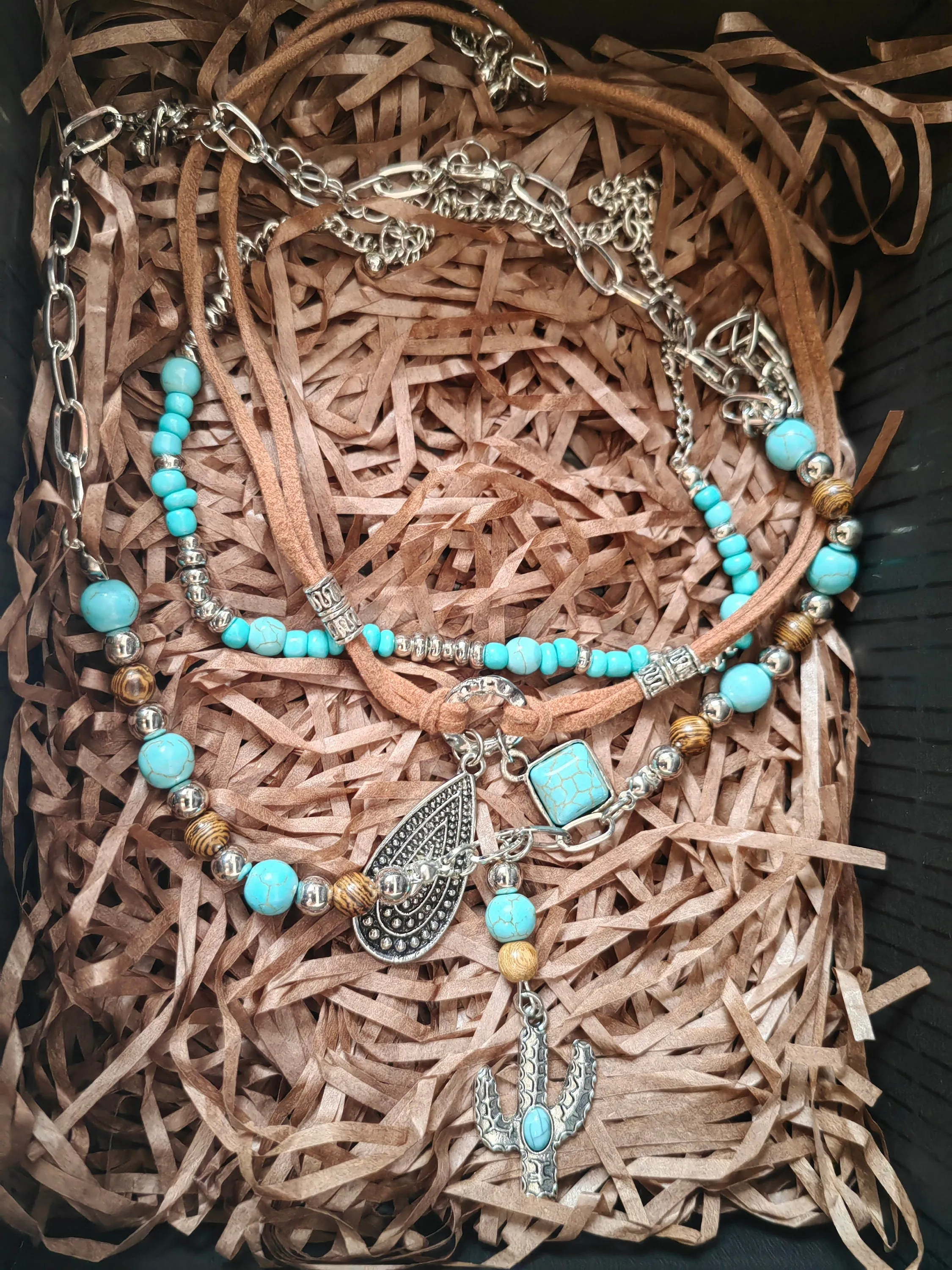 Layered Cord Imitation Turquoise Stone Beaded  Pendant Necklace Set