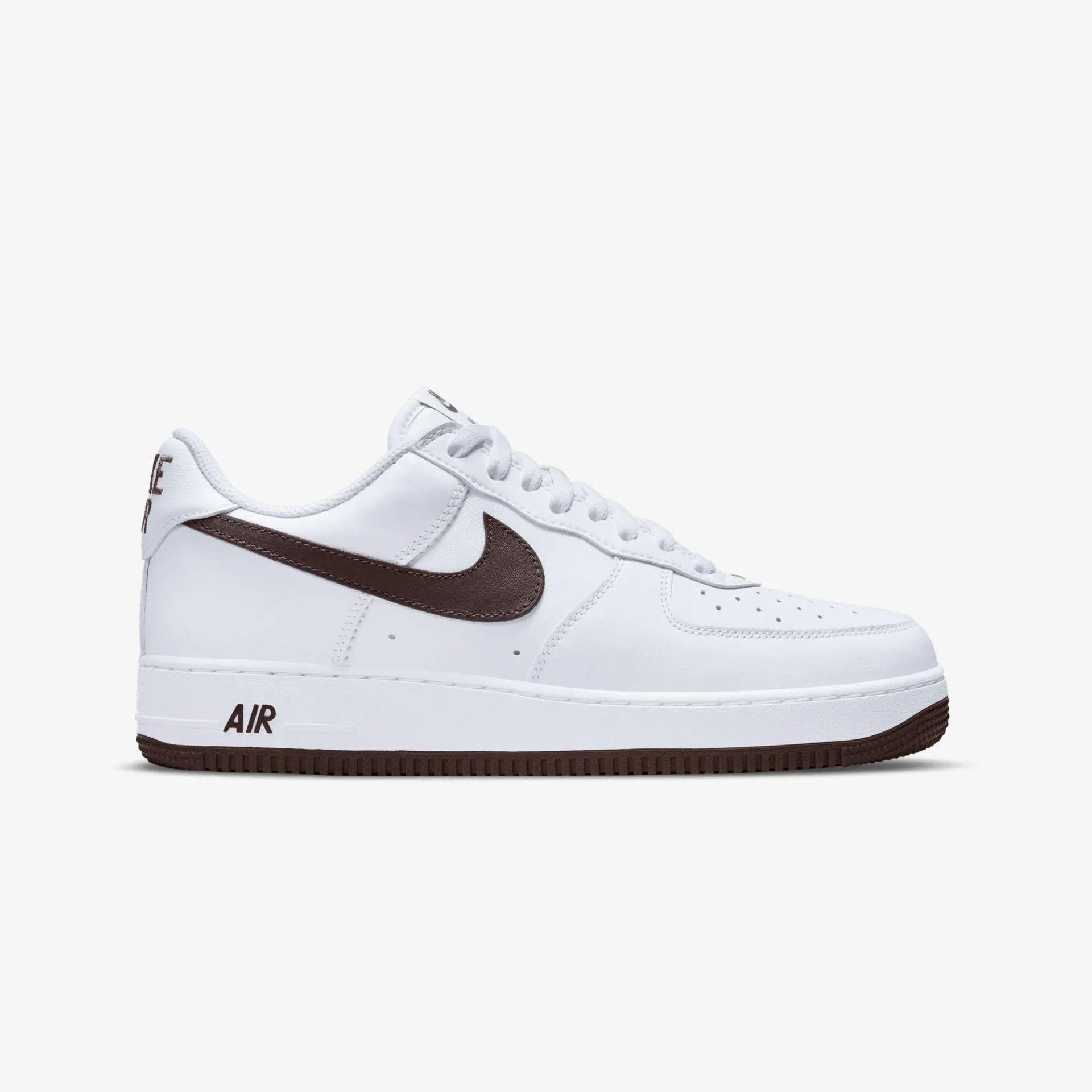 Nike | AIR FORCE 1 LOW  { WHITE / CHOCOLATE