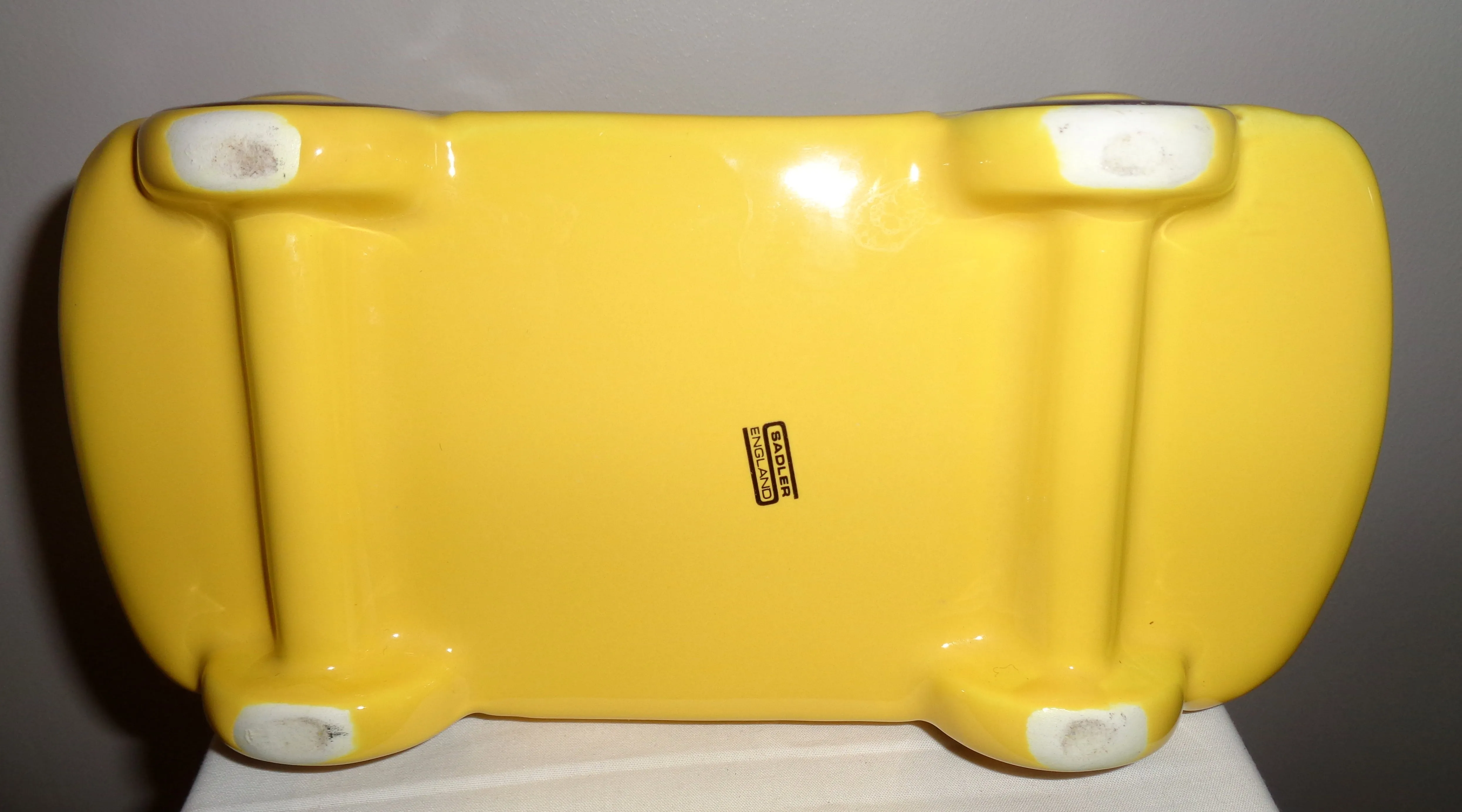 Yellow Morris Minor Sadler Hold It Desk Tidy