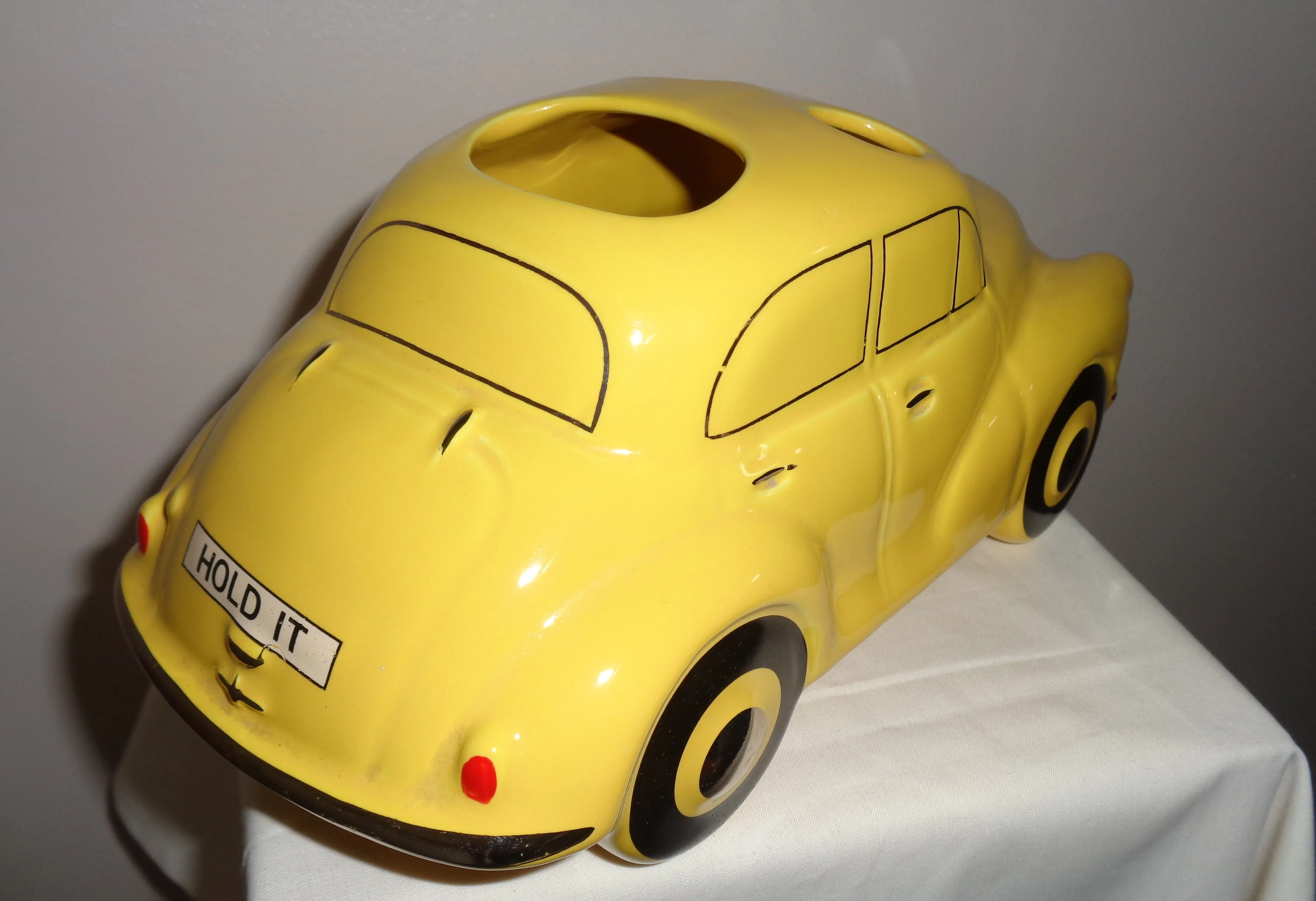 Yellow Morris Minor Sadler Hold It Desk Tidy