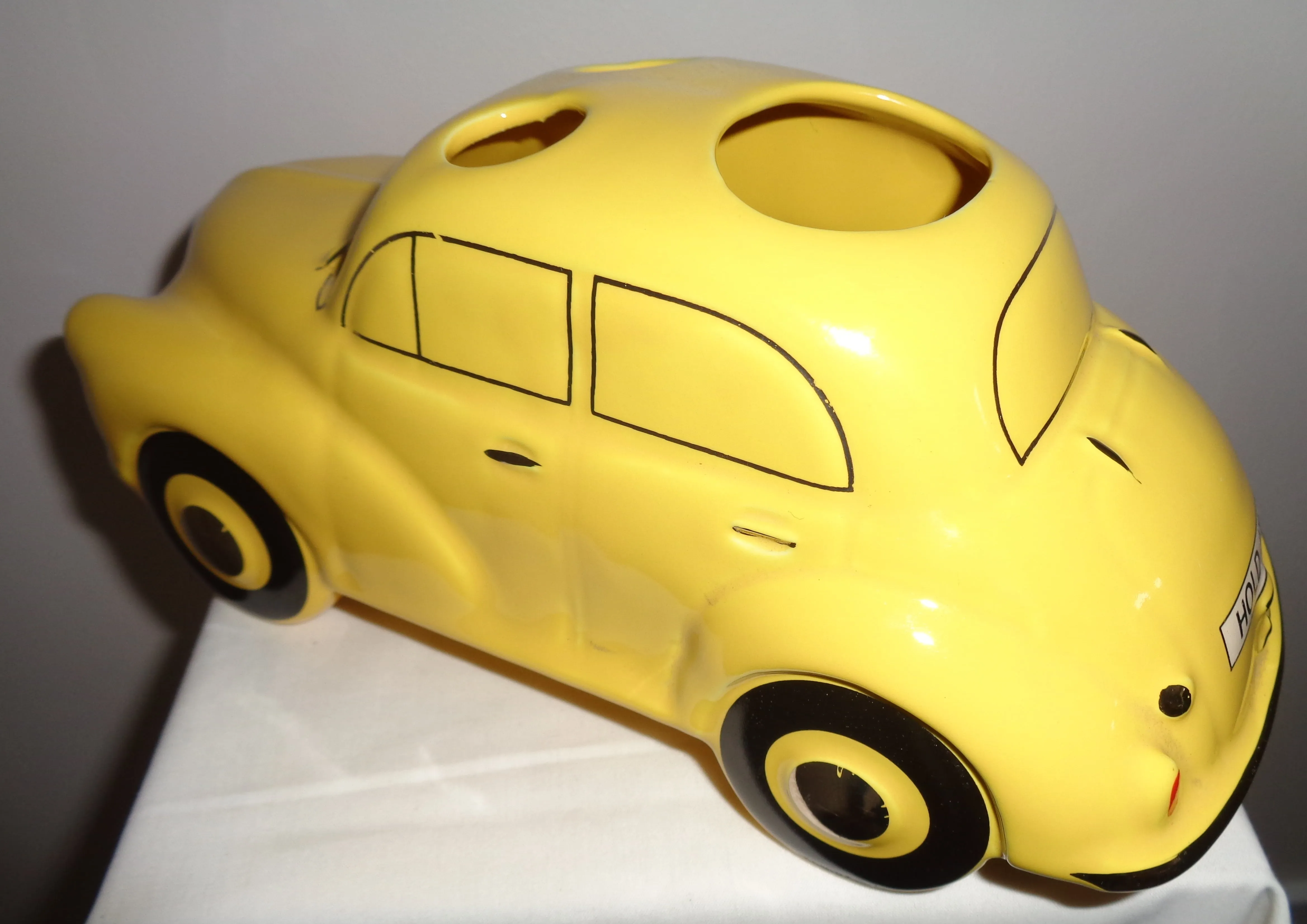 Yellow Morris Minor Sadler Hold It Desk Tidy